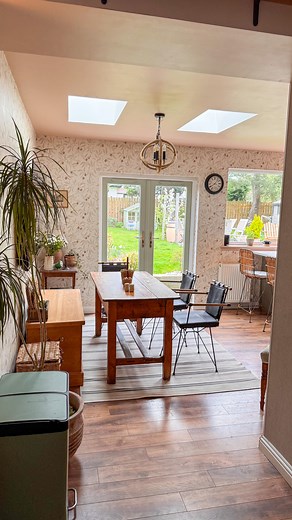 Thought I’d jump on the poem trend … coz who doesn’t love a poem 👀😉. Bank holiday weekend - waheyyy! Although today is mostly sport related 💤💤💤. Really hoping this weather lasts through to Monday and Tuesday- the boys have two days off so I’m valiantly trying to finish Roccos bedroom whilst he’s on holidays - what a nightmare 🤣. It’s not going to happen but it’s pushing me on. I’ll pop a link to this wallpaper in my stories so you can check out their range if you fancy. I will mark this as