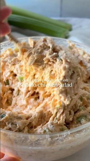 high protein buffalo chicken salad with Greek yogurt dressing, creamy! Recipe below ⬇️! #healthy