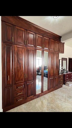 Modern Cedar Wood Closets in Guatemala | Furniture Design Ideas