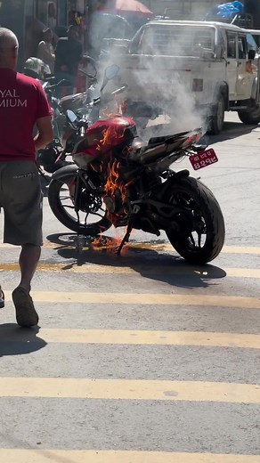 Bajaj NS200 Bike Incident Explained