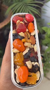 *Become a Baking Expert! 🍰👩‍🍳🔥* ☎️9370206682 *Join Our 4-Day Eggless Baking Masterclass! 🎉💫* *Solve All Your Baking Queries! 🤔👀* - Get expert guidance from Chef Shruti Jain - Learn eggless baking techniques, transportation tips, packaging, and more! - Lifetime video access to recordings *Master the Art of:* - *Macarons* 🍪 - *Chocolate Baking* 🍫 - *Royal Icing Cookies* 🎂 - *Christmas Cakes* 🎄 *And Turn Your Passion into a Business! 💡💸* - Learn how to start your own baking business f