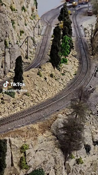 Fast Freigh#HOCabRide #HOScaleTrains #HOScale #ModelRailroad #ModelRailroading