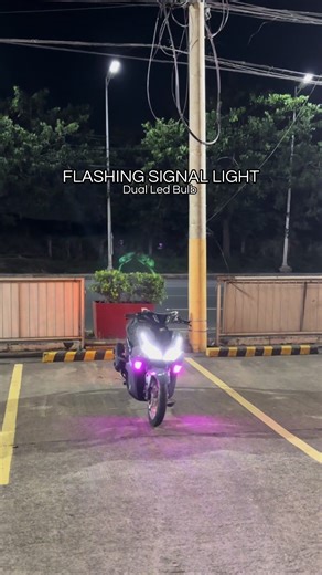 Flashing Signal Lights: Enhance Safety with Dual LED Bulbs