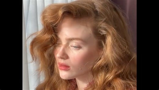 【怪奇物语】Sadie与《罗密欧与朱丽叶》搭档诺亚·尤佩拍摄Vogue写真