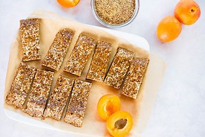 Flaxseed Apricot Bars