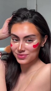 On vous présente un nouveau tips make-up pour un teint parfait 🥰 ⁠ Suivez les étapes de ce contouring et votre teint sera frais et glowy !✨⁠ ⁠ 🎬️ @atosaaghakhani⁠ ⁠ #beauteprivee #tutomakeup #teintglowy #glow ⁠ #glowing #glowingskin #skingoals #fashion #style #beautiful #love #beauty #beautytips #makeuptutorial #naturalbeauty #skin #skincare #instabeauty #beautyaddict #makeupaddict #facial | Beauté Privée