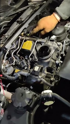 Help! BMW N43 engine HOW is this possible?!