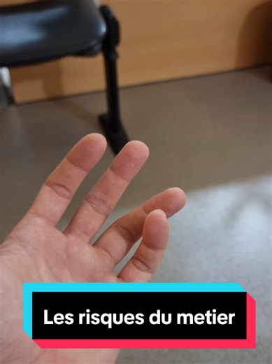 Comment bien finir l'année ! Rassurez vous il n'a pas été punis 😇 Dites moi en commentaires vos histoires insolites avec vos chiens. #chienmarrant #bergeraustralien #doglife #chienmignon