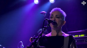 17K views · 586 reactions | " Head over Heels " sencillo de 1984 , lanzado por la banda femenina The Go-Go's | Videos Musicales Solo En Hd | Facebook