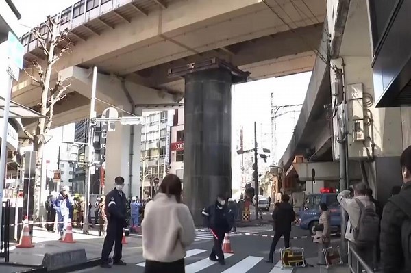 A giant steel pipe's mysterious overnight growth spurt baffles a Japanese city