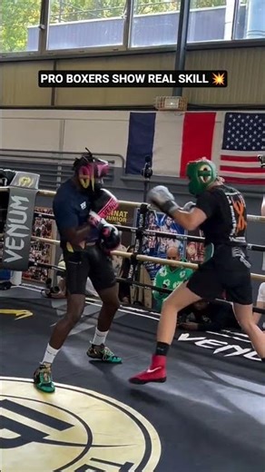 PRO BOXERS SHOW REAL SKILL 💥 #boxing #boxinglife #boxingtraining