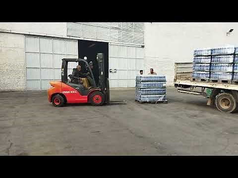 Safe Loading Pepsi pallets | Loading a Truck With Pepsi Pallets | Load Pepsi Pallets On Truck