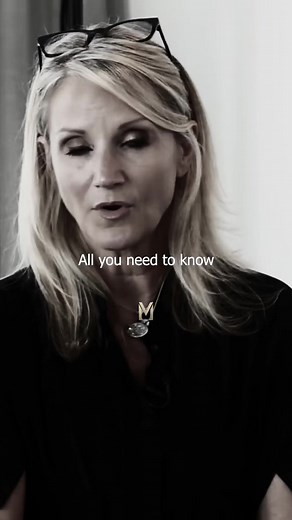 Mel Robbins: All You Need To Know About Personal Growth and Mindset Shift