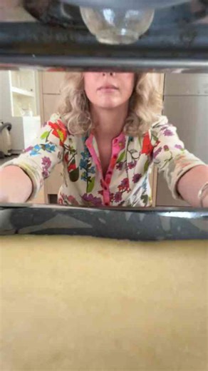 Delicious Raspberry and White Chocolate Slice Recipe