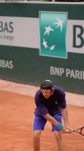 A Marat Safin and Andrey Rublev practice today 🤝 #RolandGarros | ROLAND-GARROS