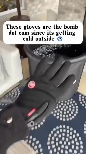 🔥🧤The ultimate winter all-rounder! Touchscreen, waterproof, and non-slip – it has it all! Despite the severe cold, it remains warm and dry! | Stanley Com