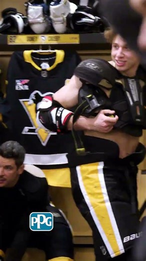 Can't get anything past Kindy 😂 #nhl #penguins #hockey