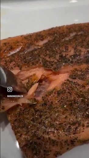 This pellet-smoked salmon was INSANE! Traeger pro d2 780