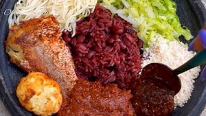 45K views · 2K reactions | How To Make Authentic Ghana Waakye. Ghanaian Waakye Better Than Restauranta! #waakye #ghanafoods #rice #cooking #recipes #africanfood | Obaapa’s Recipes | Facebook