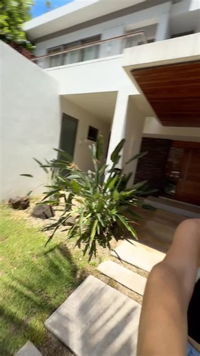Anaïs à l’île Maurice 🧚‍♀️ on Instagram: "Si je n’ai pas répondu à ta question, n’hésite pas à me la poser en commentaire ⤵️ Si tu as besoin d’aide pour organiser ton voyage et éviter de faire des erreurs, tu trouveras toutes mes recommandations sur l’île Maurice dans mon Guide de Voyage complet qui a déjà aidé plus de 400 voyageurs : → Les meilleures adresses, tous mes contacts & activités, plus de 70 pages qui regroupent toute mon expérience sur cette île depuis 5 ans 🥥 🔗 RDV dans mon lien 
