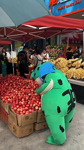 Funny frog 😂😂 #meme #humor #follow #instagram #cute #love #dailymemes #tiktok #dankmemes #like #memesdaily #instagood #funny #fun #jokes #comedy #memes #funnyvideos #lmao #explorepage #laugh #funnymemes #dank | Funny Frogs