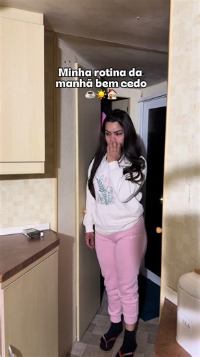 Rotina Matinal: Preparando Café e Organizando o Dia