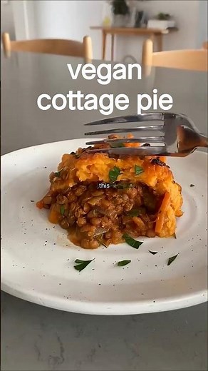 Day 17 of 100: Sweet Potato Lentil Cottage Pie 🍠: https://glow-diaries.com/vegan-cottage-pie/