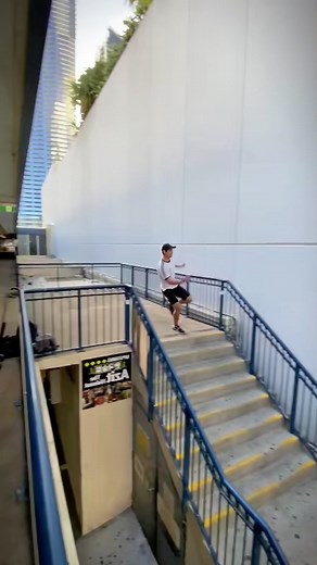 No ai! Just real parkour back in the streets #parkour #Fitness #training #funny #viral