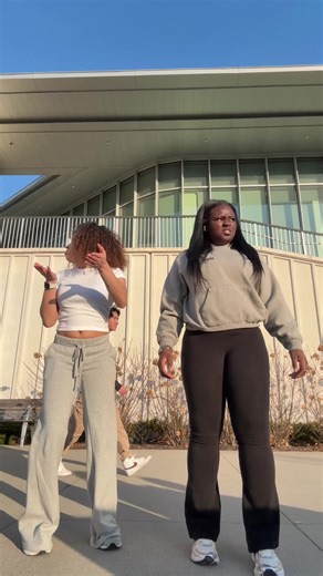 60 degrees and don’t know how to act😛 @Briana #fyp #spring