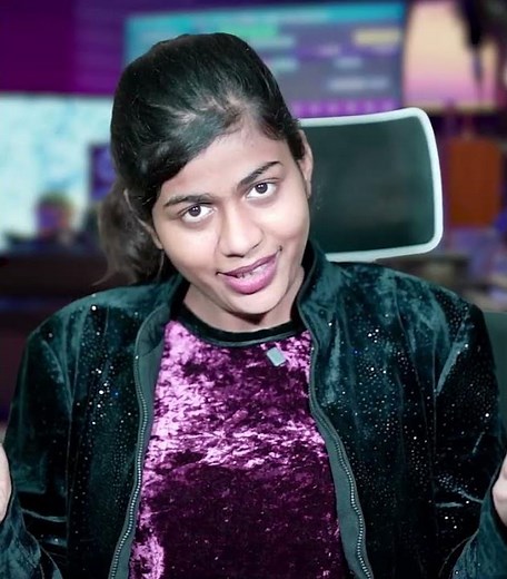Santoor Mom Scandal | Apne Hi Bete Ke Sath S*xi Video Banane Wali ..!! RACHNA MOMMY Reel 4/17