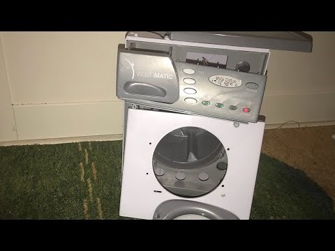 Crazy unbalanced Casdon toy washing machine falls apart!