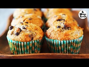 How to Make Banana and Chocolate Chip Muffins