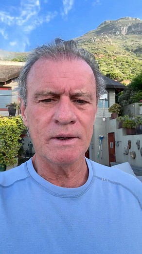 After back-to-back international flights, my priority is to realign my body with the local environment through morning sunlight, movement, and targeted hydration in the form of deuterium depleted water and structured water.⁠ ⁠ My first meal also consisted of seasonal, locally sourced ingredients to help me align with the local climate and new season. These strategies help the mitochondria recalibrate after significant travel stress. ⁠ ⁠ Comment RECOVERY for my protocol to support my recovery bef