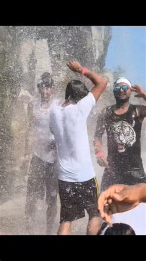 Full enjoy 👀🏞️