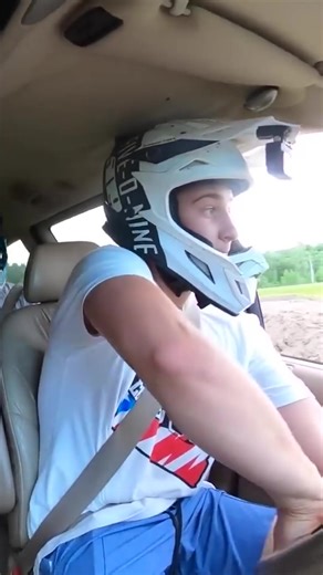 45K views · 673 reactions | We drove a mini van on our dirt bike track! #minivans #destruction #cboystv | CboysTV | Facebook