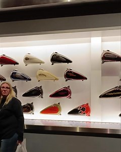 As cores mais icónicas da nossa história. Quais as cores que gostariam de ver em 2024? 🎨 #harleydavidson #harleydavidsonmuseum #tankwall #colorchart #streetglidespecial #cvo #fatboy #heritageclassic #ultralimited #roadglidespecial #lowriders | Harley-Davidson Lisboa/ American Motorcycles