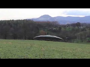 Unbelievable Real UFO Landing With Aliens Outside The Craft Caught On Camera