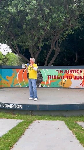 When we change our minds, we change community, when we change community, we touch the world with fingerprints of love!!! Join KBLA Talk 1580 as we celebrate Earth Day 2024 by helping to clean and beautify Compton Today!!!! 👊🏾🫱🏻‍🫲🏽🌳🌍⛰️ #KBLAClimateJusticeCampaign2024 #Voulnteers #Compton #EarthDay #EarthDay2024 #CleanUpCompton #SaveThePlanet #SustainableLiving #GreenEnergy #ClimateChange #KBLA1580 #TheTavisSmileyShow #TalkRadio #BrightLightsofCompton | KBLA TALK 1580