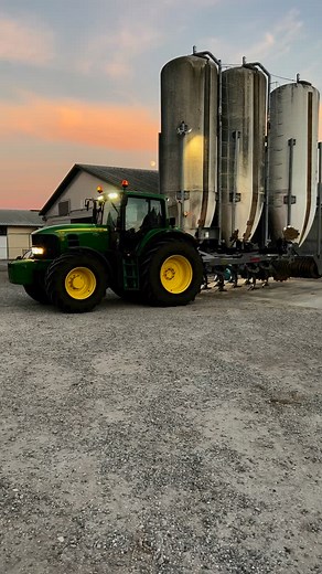 QFARM on Instagram: "lacrime per il 7530凉凉凉朗朗朗 #johndeere #newholland #agriculture #tractor #fendt #farming #farm #caseih #claas #masseyferguson #landwirtschaft #farmer #farmlife #r #johndeerepower #harvest #valtra #case #farmingsimulator #jcb #agro #traktor #tractors #kubota #ls #fs #deutzfahr #johndeeregreen #agricultura #ford"