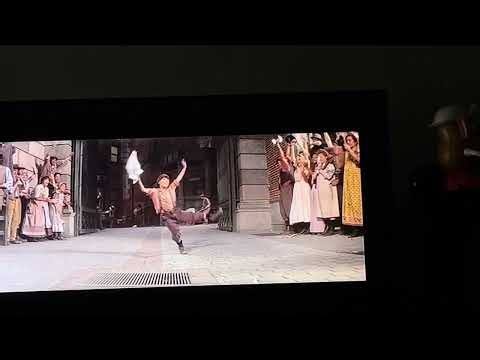 Review of The 2002 DVD Closing of Newsies