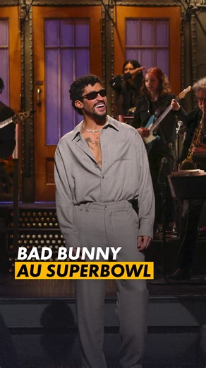 Cette nuit, Bad Bunny fera danser le monde entier lors de la mi-temps du Super Bowl 🏈 Retour sur son passage au Saturday Night Live, seulement sur CANAL . | CANAL