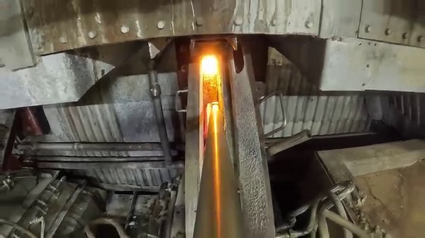 Valmet is pleased to announce the first ever installation of a Smelt Spout Robot in North America! The retrofitted robot, which was installed at Pixelle Specialty Solutions in Spring Grove, Pennsylvania operates on a linear rail assembly that allows it to slide from side-to-side to access multiple smelt spouts for quick, efficient cleaning. Despite facing some challenges due to retrofitting to an existing recovery boiler, open communication and industry expertise resulted in not only a smooth in