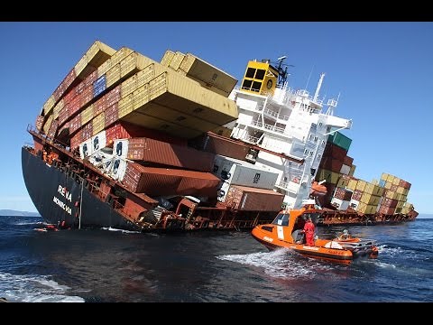 Epic Ship Crash Compilation 2017 || FailHub