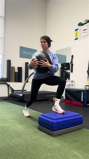 FFE Lunge Iso with Pelvic Rotation