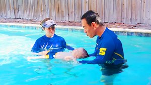 Baby swimming tips: Float independently
