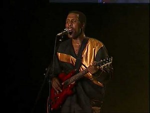 Bhekumuzi Luthuli - Phaphiyosi (Live)