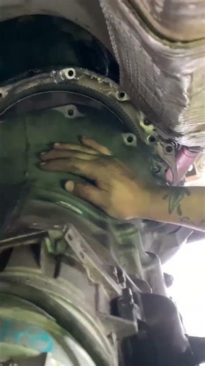 Changing The Transmission On A Jeep Almost Gone Right 😒😂 !! #mechanic #jeep #labor #2025