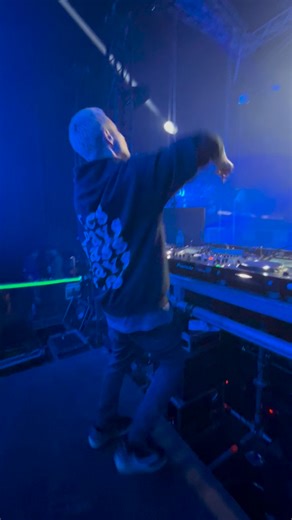 14K views · 77 reactions | This tune just feels right!! TRACK ID | @bassjackers - Wrong Or Right (The Riddle) | Spinnin' Records | Facebook