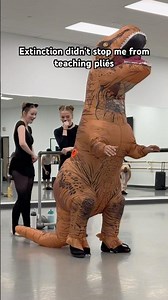 Extinction didn’t stop me from teaching ballet 🤣 #ballet #reels