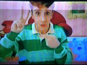 Blue's Clues Season 2 Theme 18